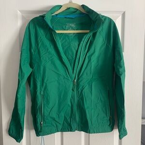 L.L. Bean Women's Vibrant Green rain Jacket